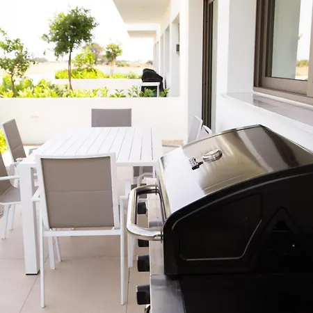 Villa Phaedrus Living: Serenity Waves No.11 Larnaca