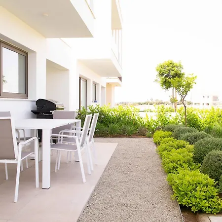 Phaedrus Living: Serenity Waves No.11 Larnaca