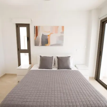 Phaedrus Living: Serenity Waves No.11 * Larnaca